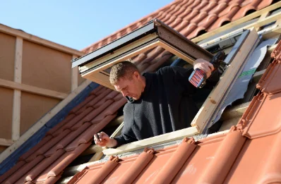 Pose de fenêtres de toit Velux à Mazirat